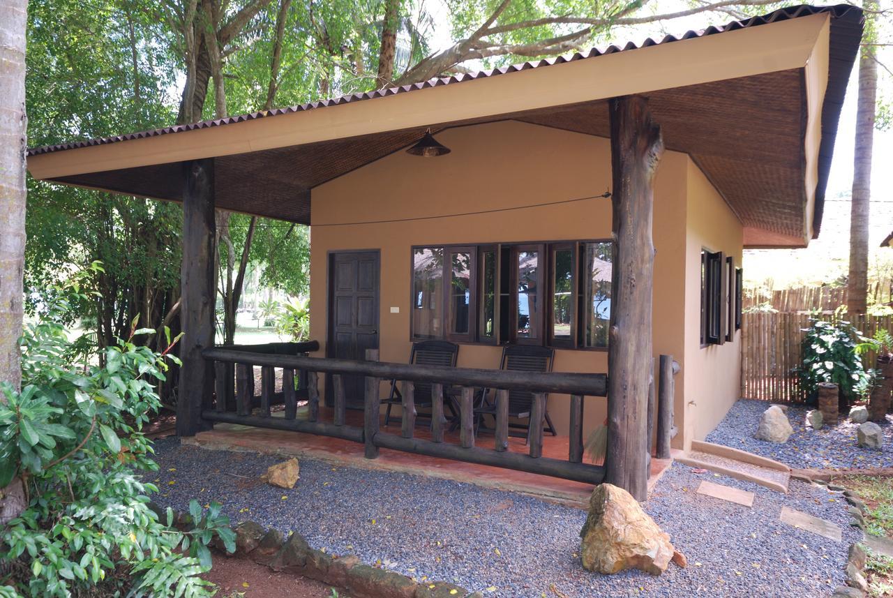 Melina Beach Front Bungalows Tha Lane Bay Esterno foto